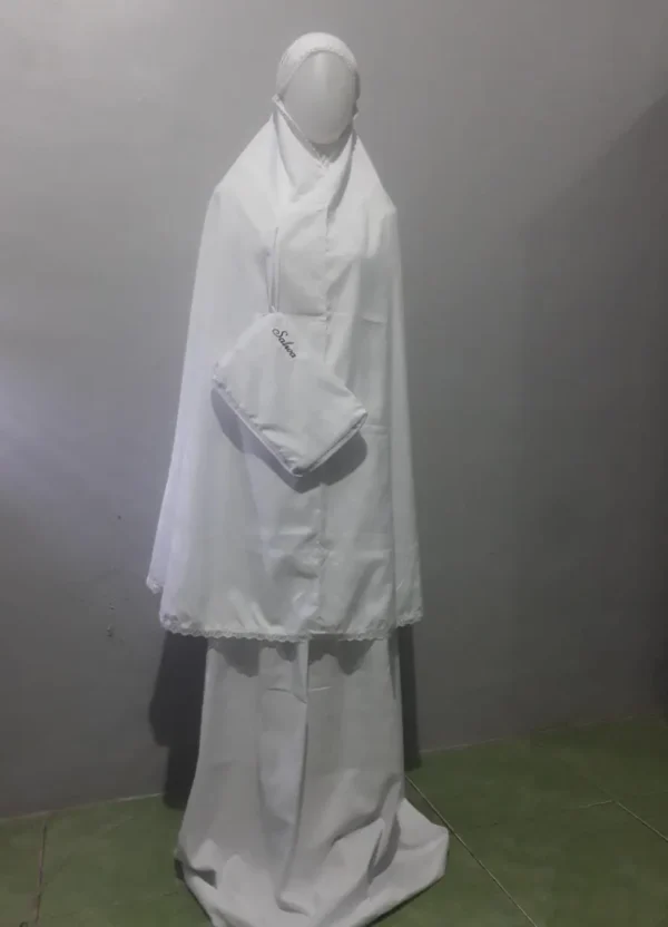 Mukena Zhafira