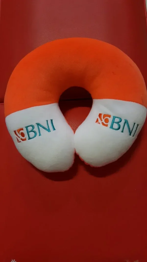 Bantal leher tanpa kancing